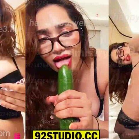 Aditi Mistry Nude – foto 2
