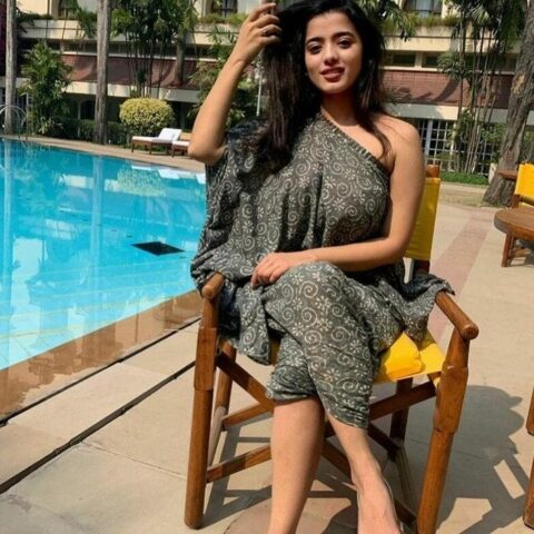 Ketika Sharma Nude – foto 14