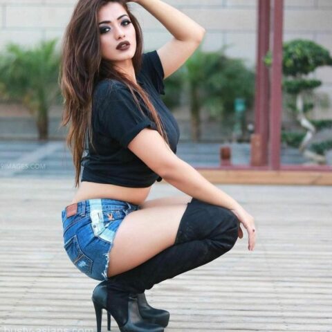 Ketika Sharma Nude – foto 33